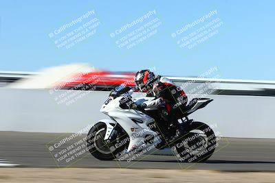 media/Jan-09-2022-SoCal Trackdays (Sun) [[2b1fec8404]]/Front Straight Speed Shots (1pm)/